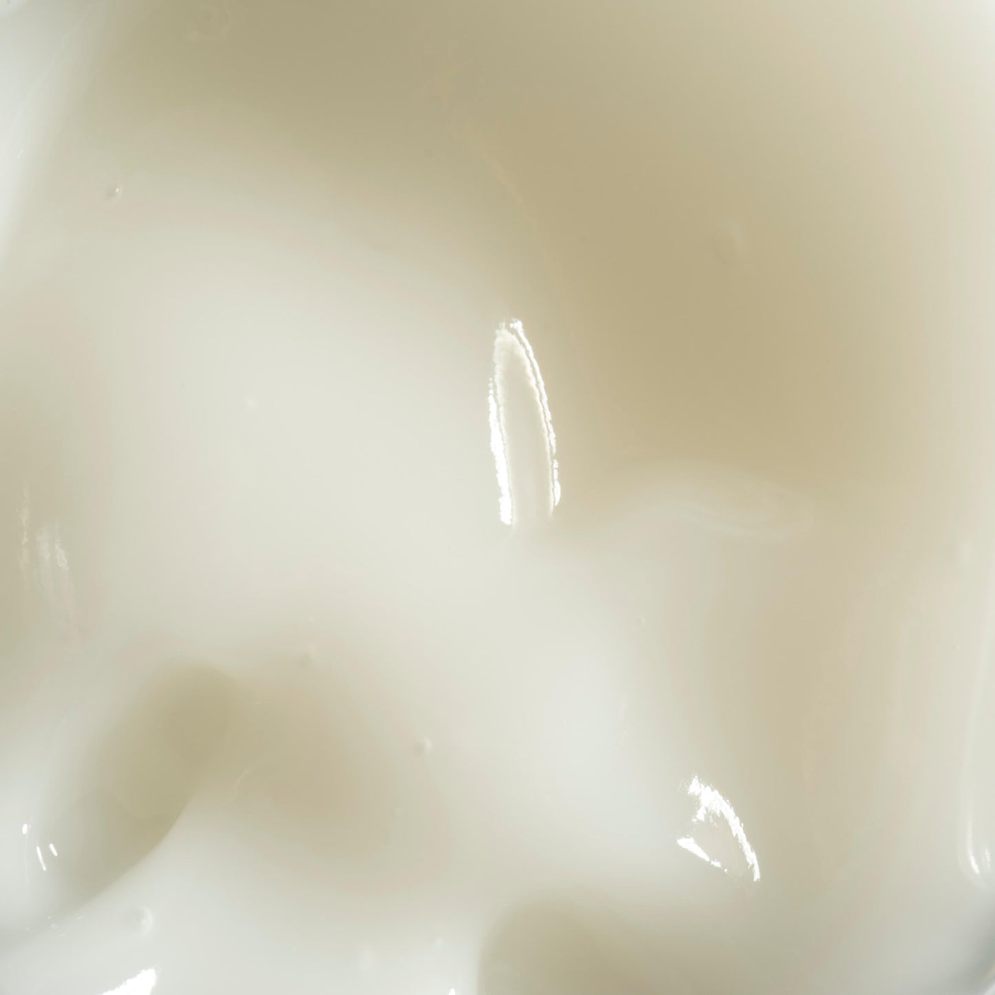 05 Face and Eye Essence 50mL